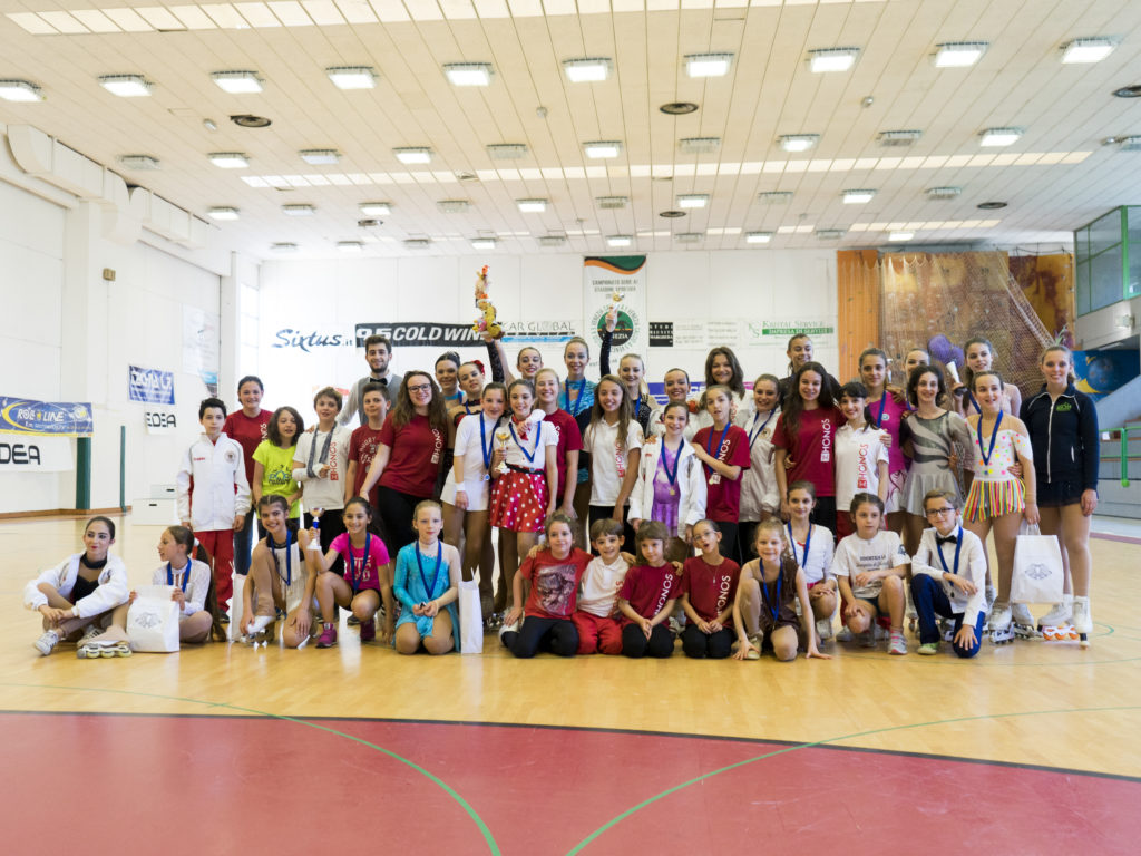 Foto di gruppo degli atleti della domenica pomeriggio al Diamond Skate Trophy 2017. Foto gentilmente concessa da FM Sport Photographer